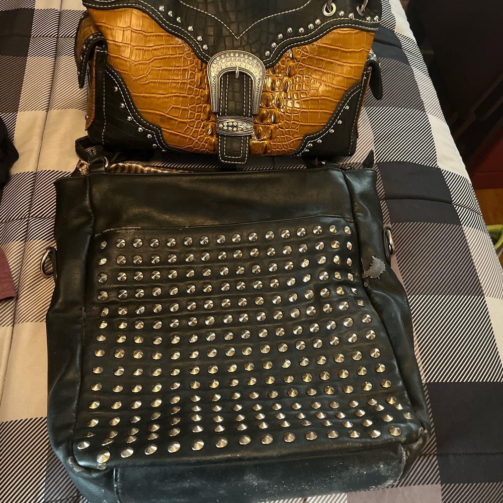 Assorted purses - Picture 4 of 4